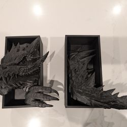 3d Printed Dragon Bookends/Nooks For Your Favorite Bookshelf