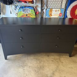 Ethan Allen Classic Six Drawer Dresser