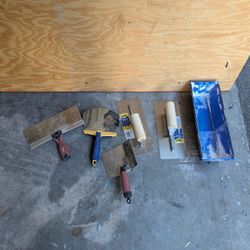 Drywall And Tile Tools