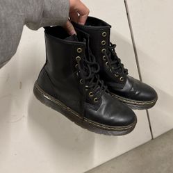 Women’s Doc Martens Boots Size 7 (READ Description!)