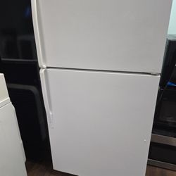 Great Working Condition  FRIDGE FREEZER 
