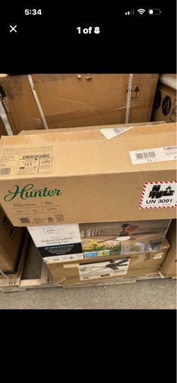 Newsome 52-in Fresh White with Fresh White/Light Oak Blades Flush Mount...