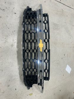 Front grill Chevy suburban 2021 oem. Perfect condition