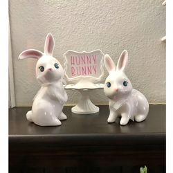 Easter Bunnies Retro