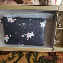 Coach Box Set Snowman Print Corner Zip Wristlet With Charms. Brand New In Box. Rare. Retired.
