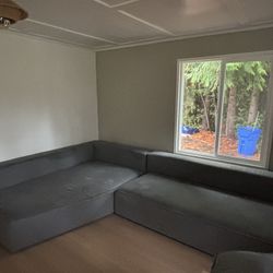 LOW PRICE MOVING- ROOM AND BOARD $3,500 + TAX + ($800 shipping) LARGE OASIS SECTIONAL COUCH