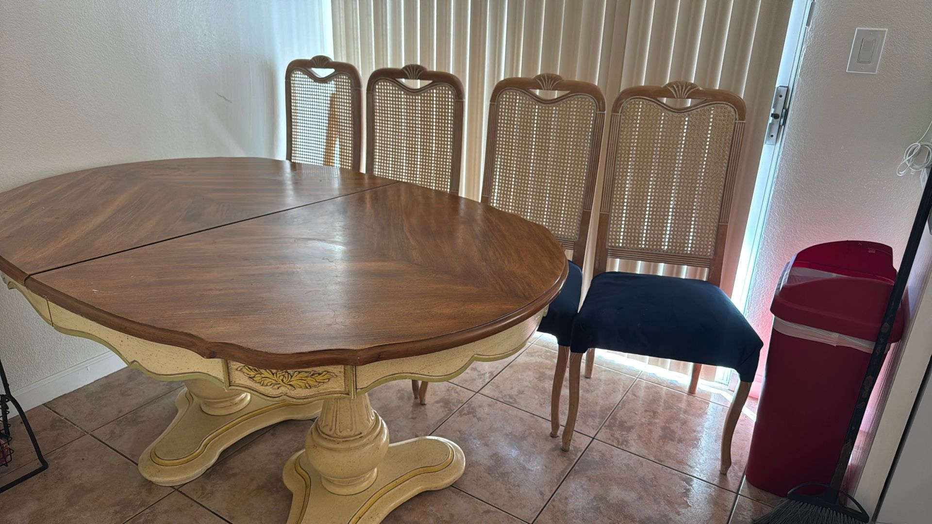 Table And Chairs 