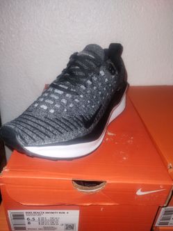 Tenis Nike. NIKE REACTX INFINITY RUN 4.   6 1/2 DE HOMBRE 8 DE MUJER