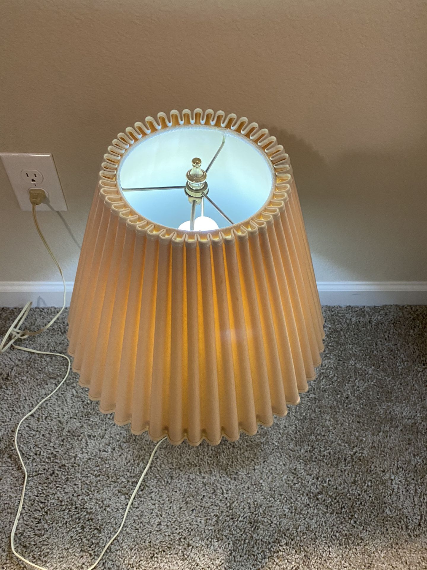 Beautiful table lamp in excellent condition