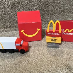 2025 McDonald’s Lil Mini Happy Meal Toys McDonald’s Sign/Delivery Truck Lot (2)