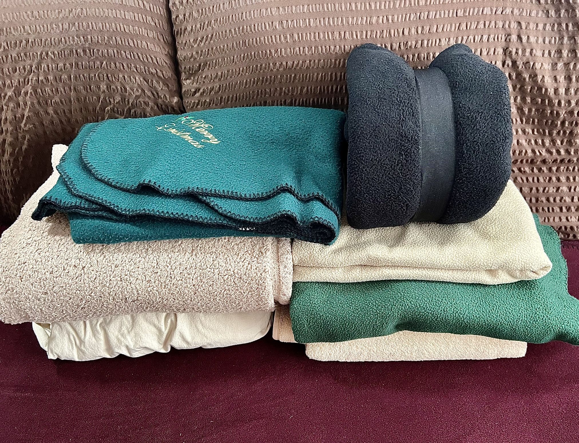 TWIN/FULL SIZE BLANKETS