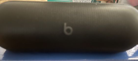 Beats pill speaker