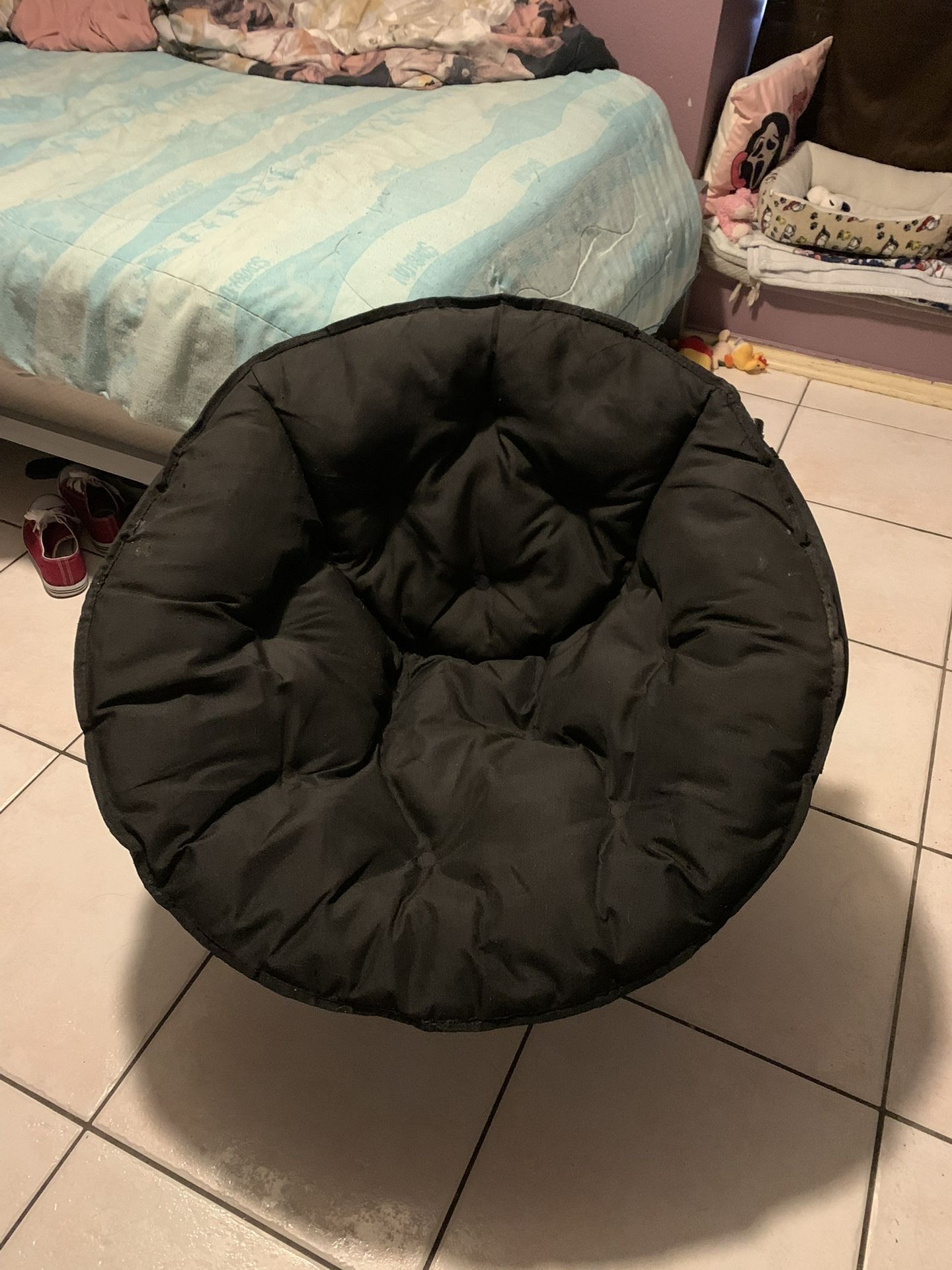 Black Moon Chair 