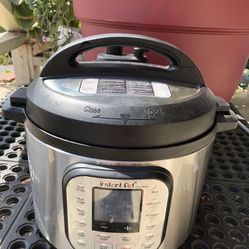 Like New Instant Pot Big Size 8qt In Great Working Condition Tested 