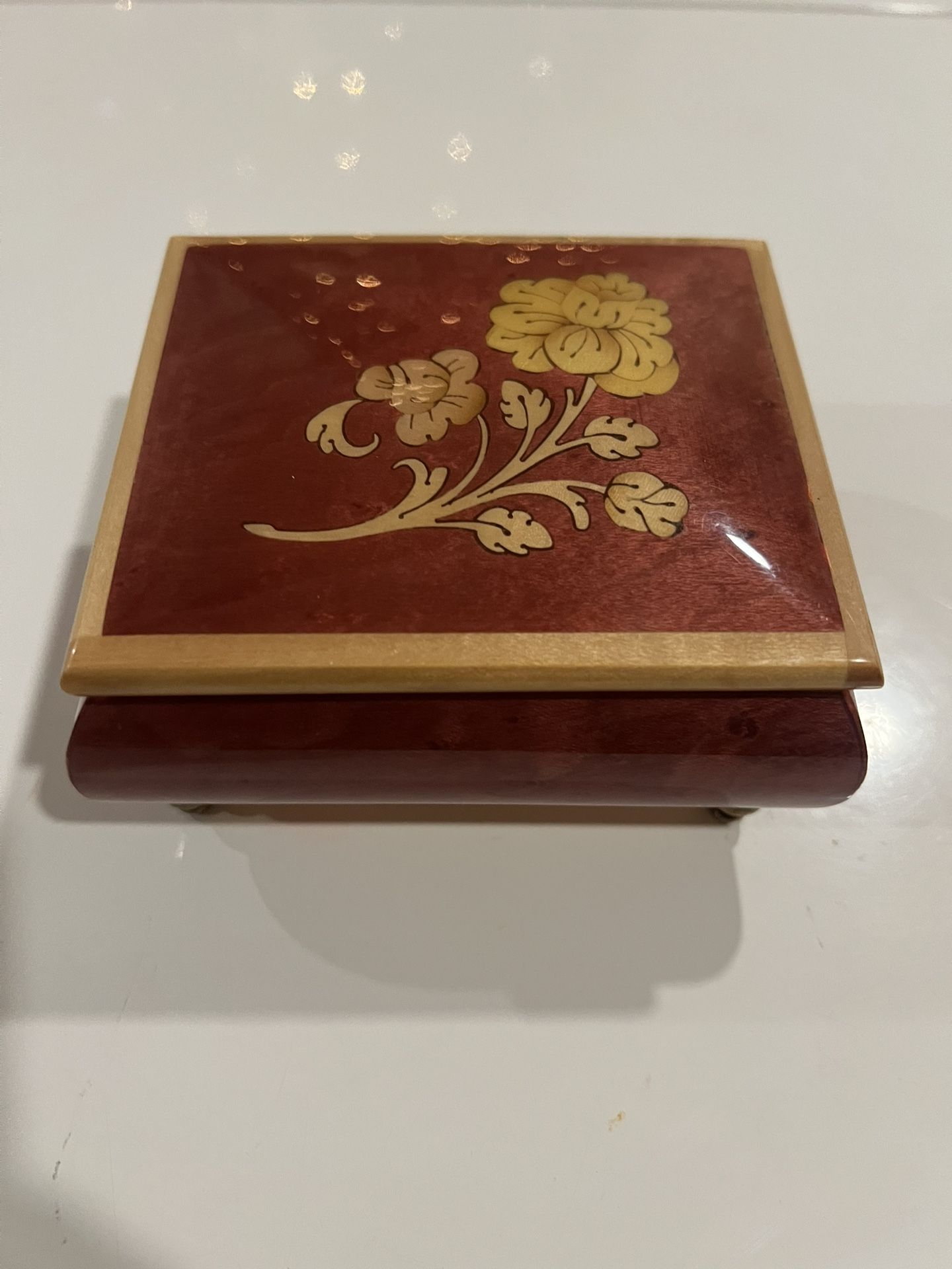 Small Italian Beautiful Music Box Ring Box Works