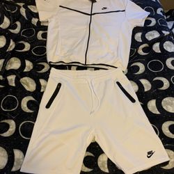 NIKE TECH FIT