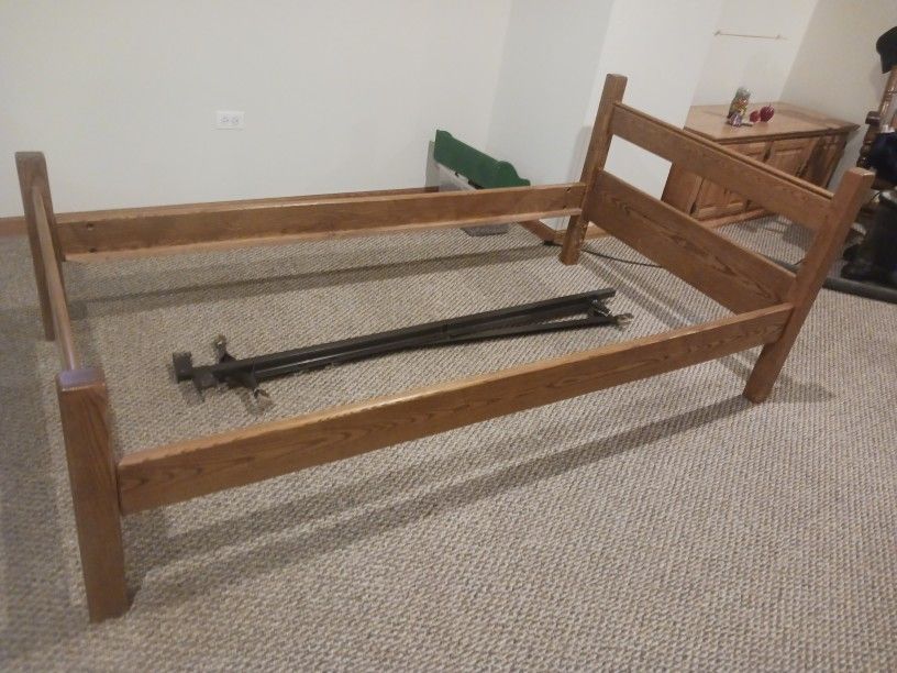 Solid Oak Twin Bedframe And Metal Twin Bed Frame