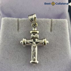 18k White Gold Crucifix