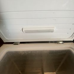 Deep freezer very well condition