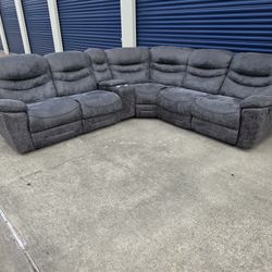 Electric Modular Reclining Sectional 
