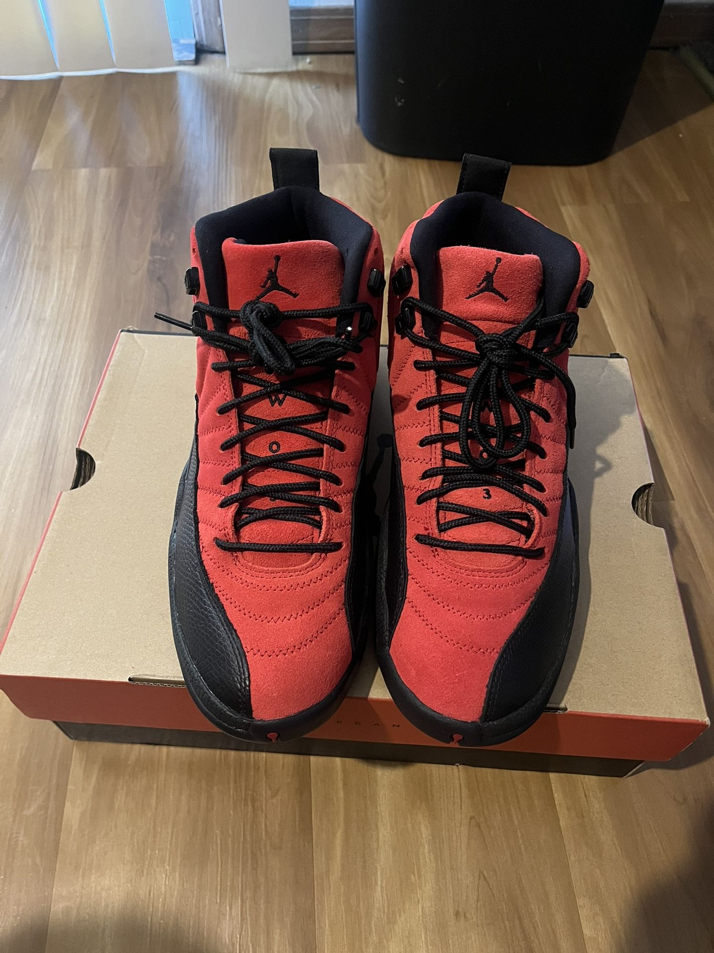 Size 9 Reverse Flu Game 12’s $260