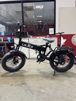 Folding electric bicycle