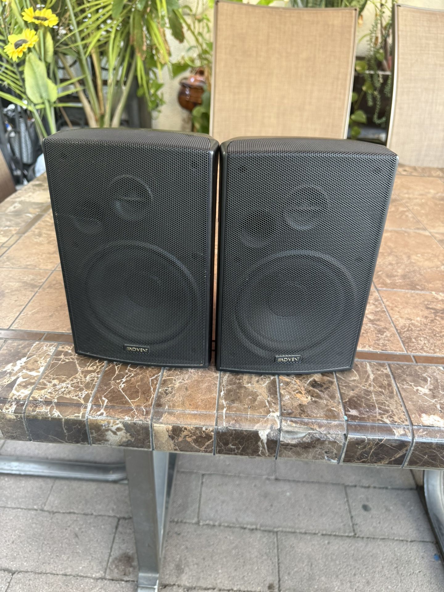 Advent Bookshelf Speakers