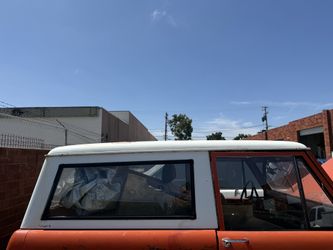 Bronco hard top.