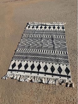 4x6 rug - Perfect condition