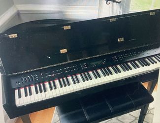 Suzuki HG-425e Mini Grande Piano