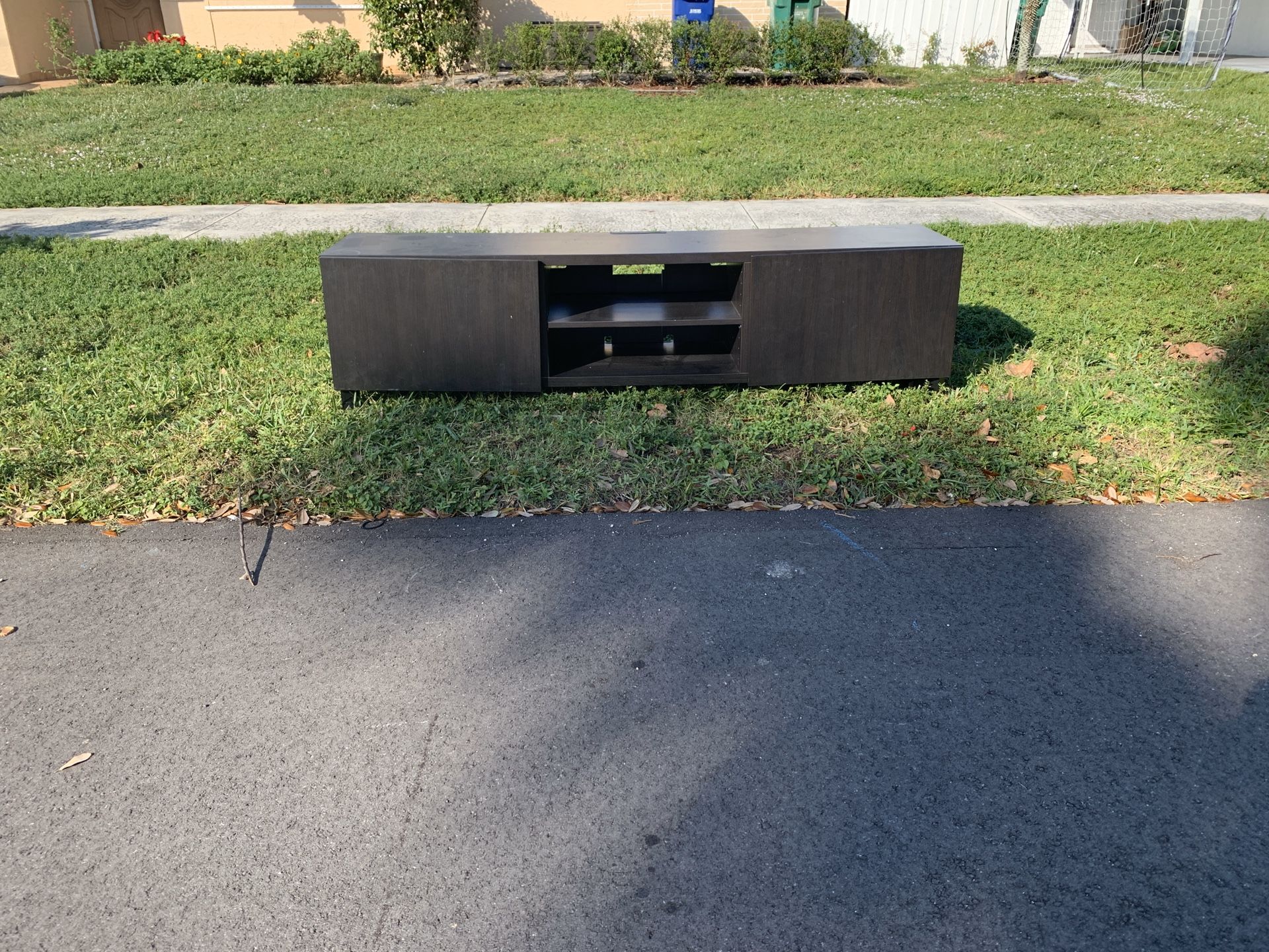 FREE - TV Stand