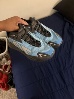 Yeezy boost 700