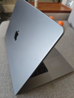 Fast 2021 MacBook Pro A2485,M1 Max,64Gb,1Tb,16” LCD Screen, Good Battery,Original AC Charger, Excellent Condition,Space Gray,Office 2022,Golden Gate M