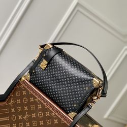 Lv Bag for Sale in Middletown, NY - OfferUp