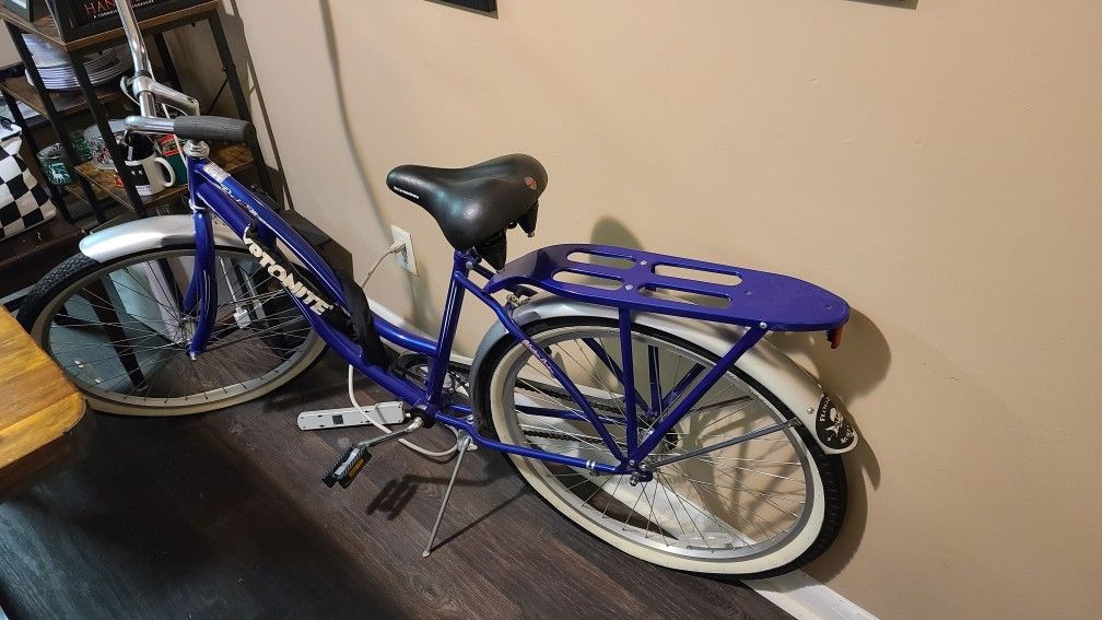 Schwinn Delmar Purple Beach Cruiser