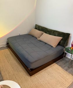 Japanese style low to the ground bed