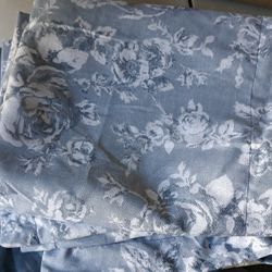 Sleep Zone 3 Ps. Duvet Cover King Size 2 Sides Light Gray And White Flowers Hoop