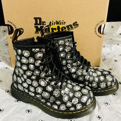Dr. Martens Boots For Kids (unisex) 