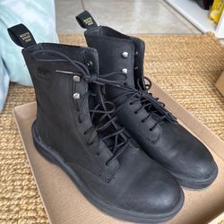 Sorel Black Boots 