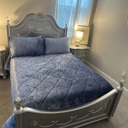 Queen Disney Cinderella Bedroom Set 