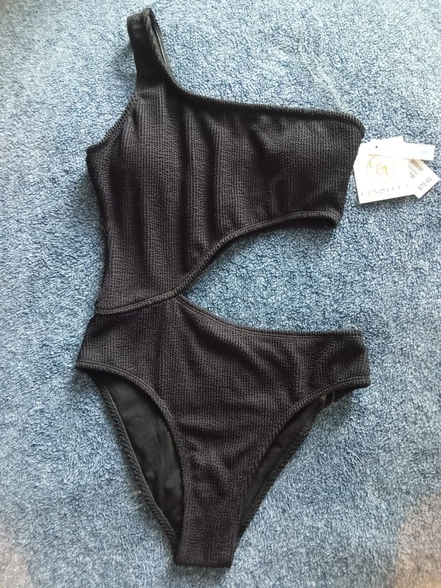 NWT Cyn&Luca One-Piece Bathing Suit 🌊