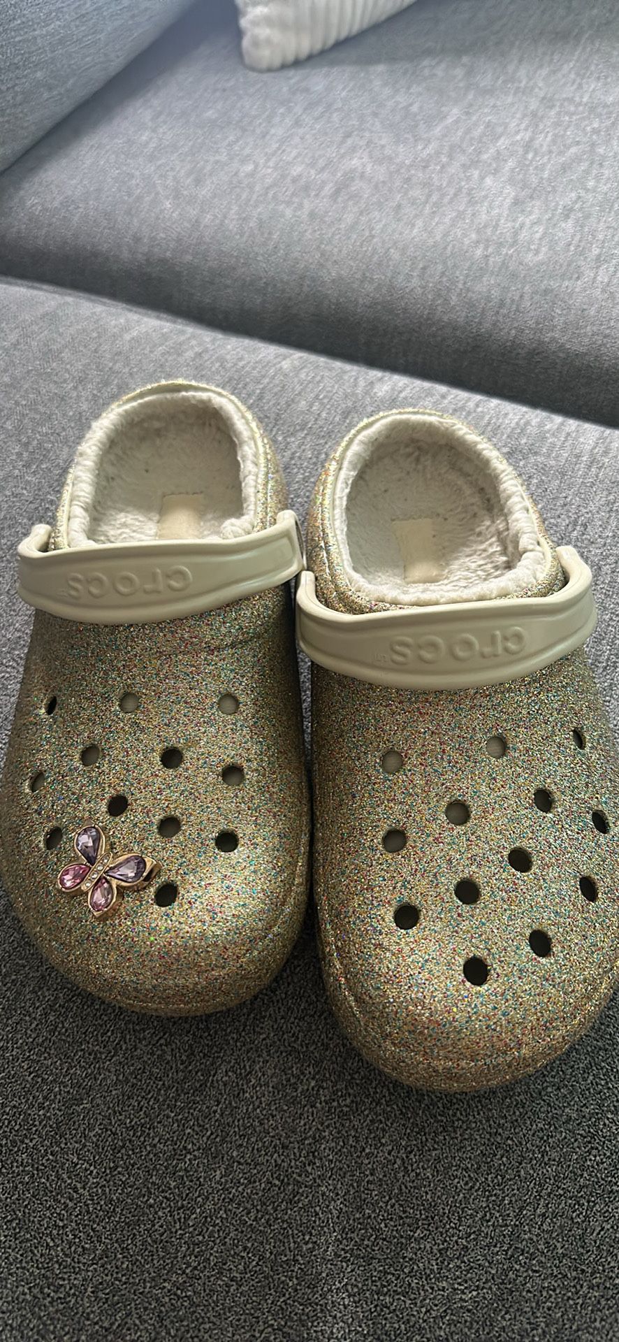 Crocs Lined Size 8 W/charm Glitter