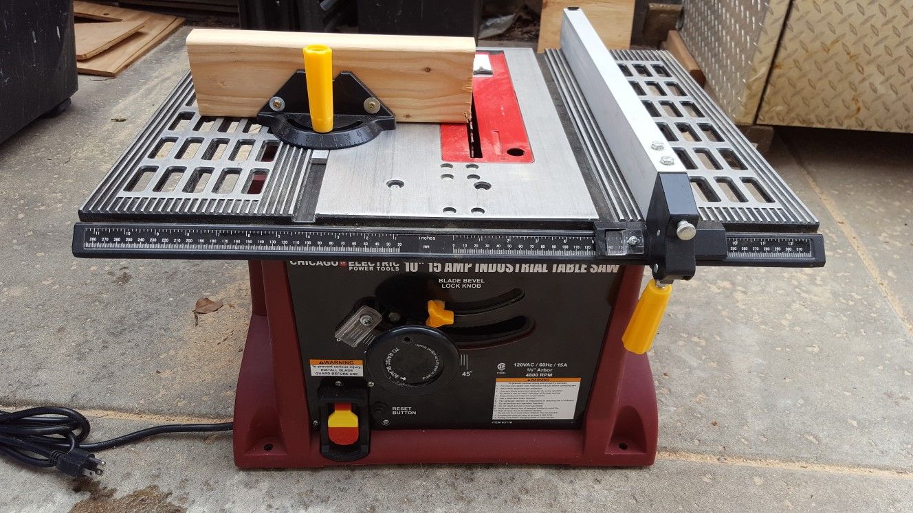 Chicago Electric 10 in., 15 Amp Benchtop Table Saw for Sale in San