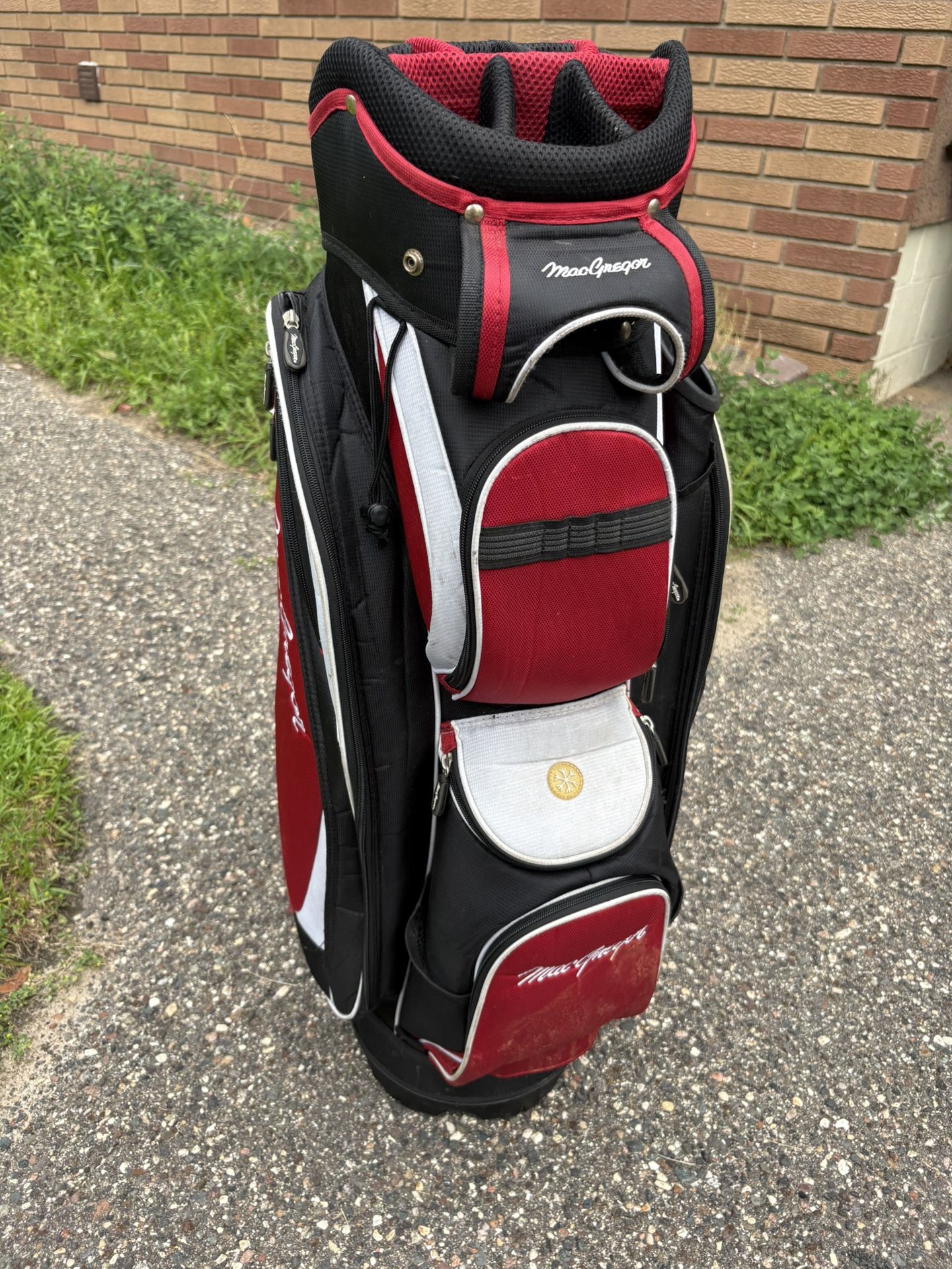 Golf Bag With Golf Clubs
