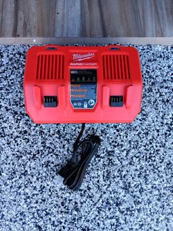RAPID CHARGER MILWAUKEE 