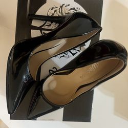 Black Patent Heels – Size 6.5