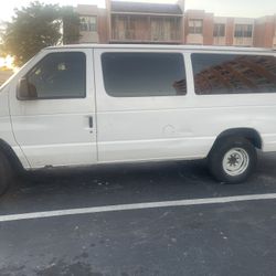 2009 E350 Ford Cargo Super Duty
