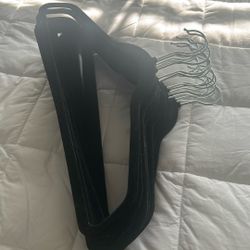 20 Velvet Black Hangers