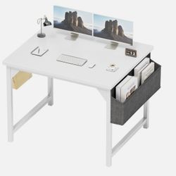  32 Inch Computer Desk, Wood Modern Simple Home Office Table for Small Spaces with Storage Bag and Headphone Hook   