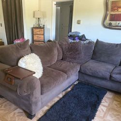 Couch with Chaise 